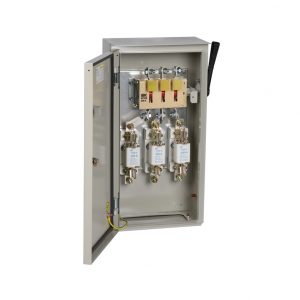 Ящик с рубильником и предохранителями ЯРП-250А 74 У1 IP54 IEK